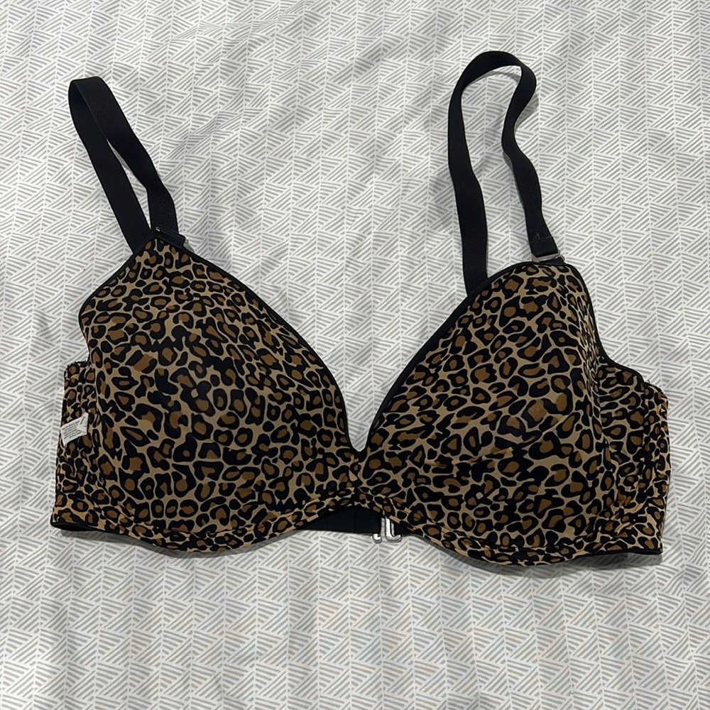 DONATED Fredericks of Hollywood Reversible Adjustable Bra